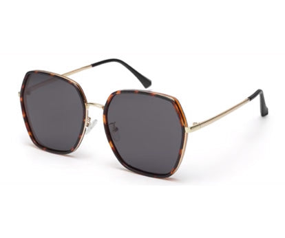 Tort Black Large Square UV Protection Sunglass for Women