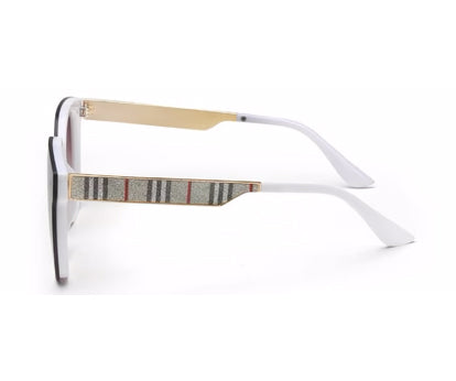 Gradient Brown White Wayfarer UV Sunglass for Women