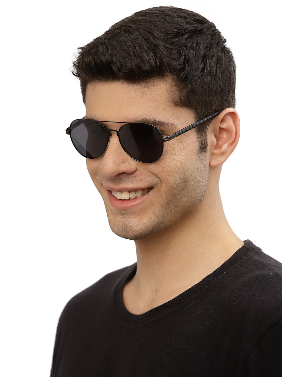 Black Aviator Style UV Sunglass